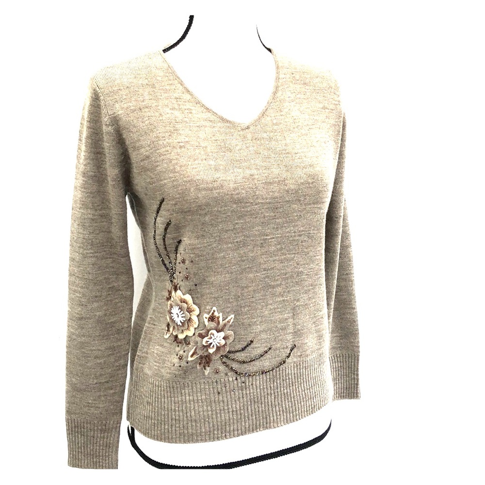 Viviani Collection embellished sweater medium?